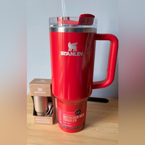 NWT| Stanley x E.l.f. and ornament keychain set - Picture 1 of 4